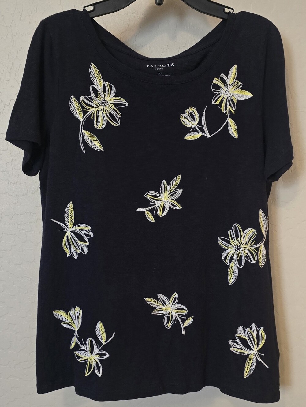 Talbots Black Short-Sleeve White & Yellow Floral Embroidery, Women Petite Small